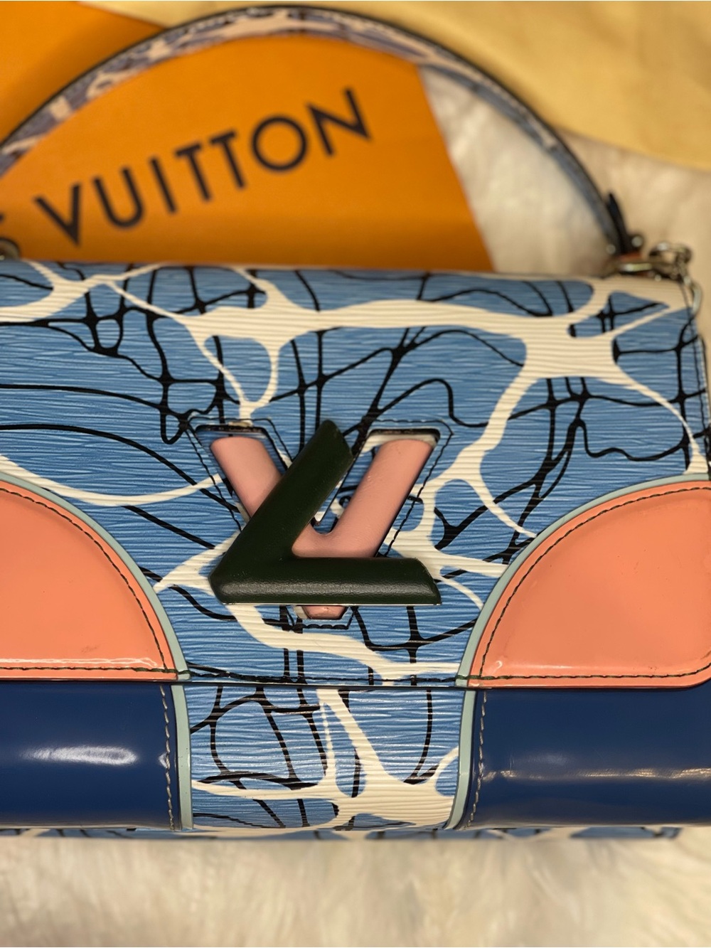 VGUC Louis Vuitton Limited Edition Aqua Epi Twist MM Bag 2016 Cruise Runway SHW - Picture 15 of 16